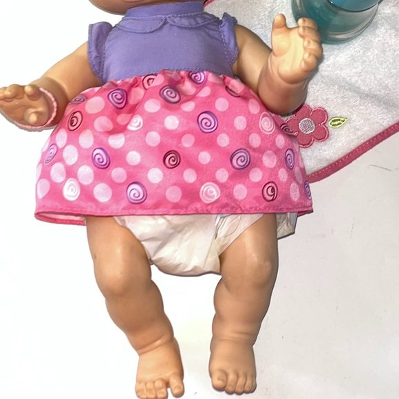 2006 HASBRO BABY ALIVE "WETS 'N WIGGLES" DOLL - Picture 4 of 4